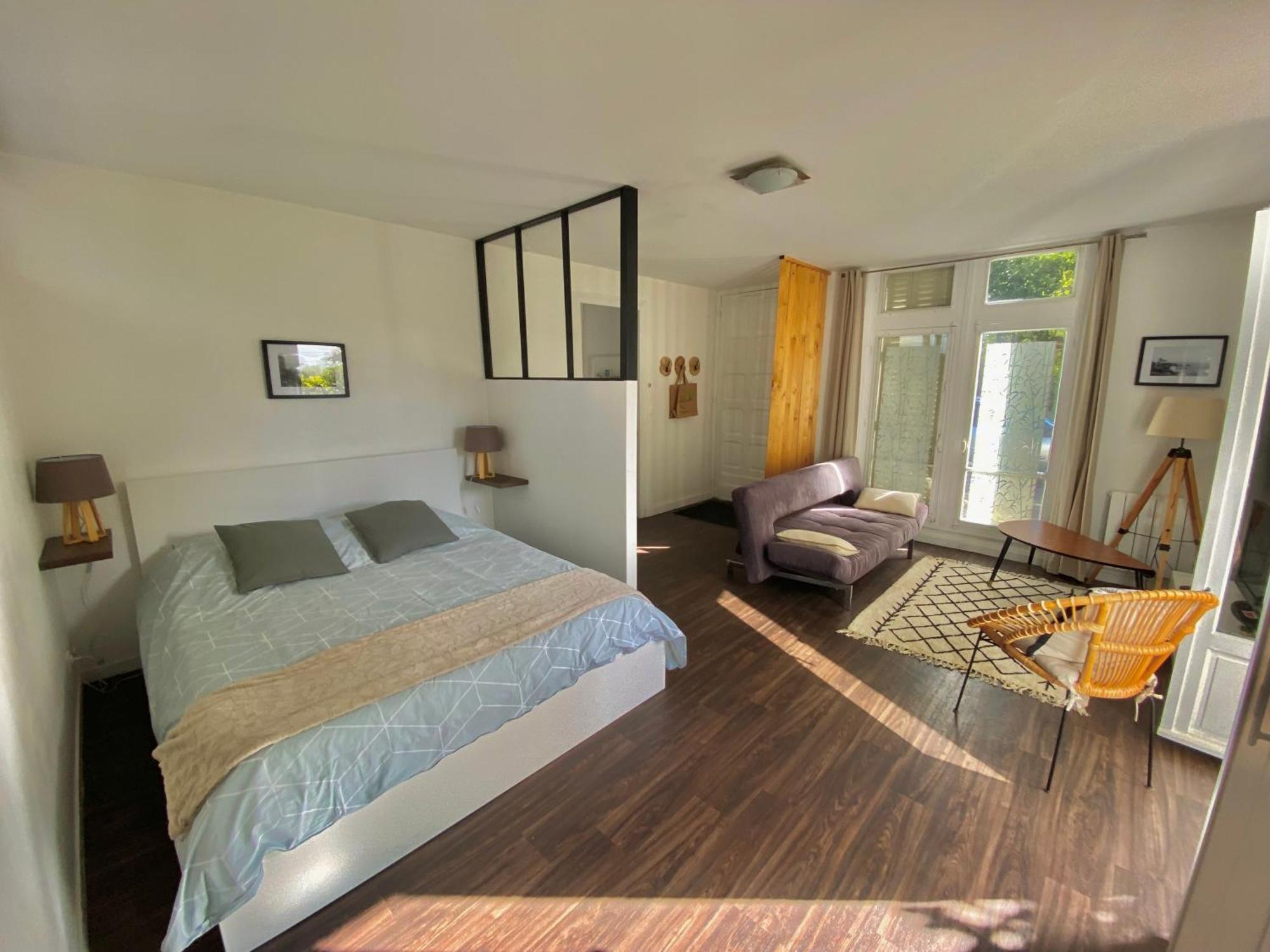 Agreable Petit Gite Avec Piscine Et Jardinet Salies-de-Béarn Екстериор снимка