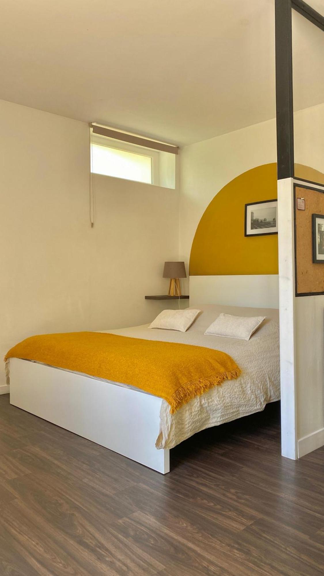 Agreable Petit Gite Avec Piscine Et Jardinet Salies-de-Béarn Екстериор снимка