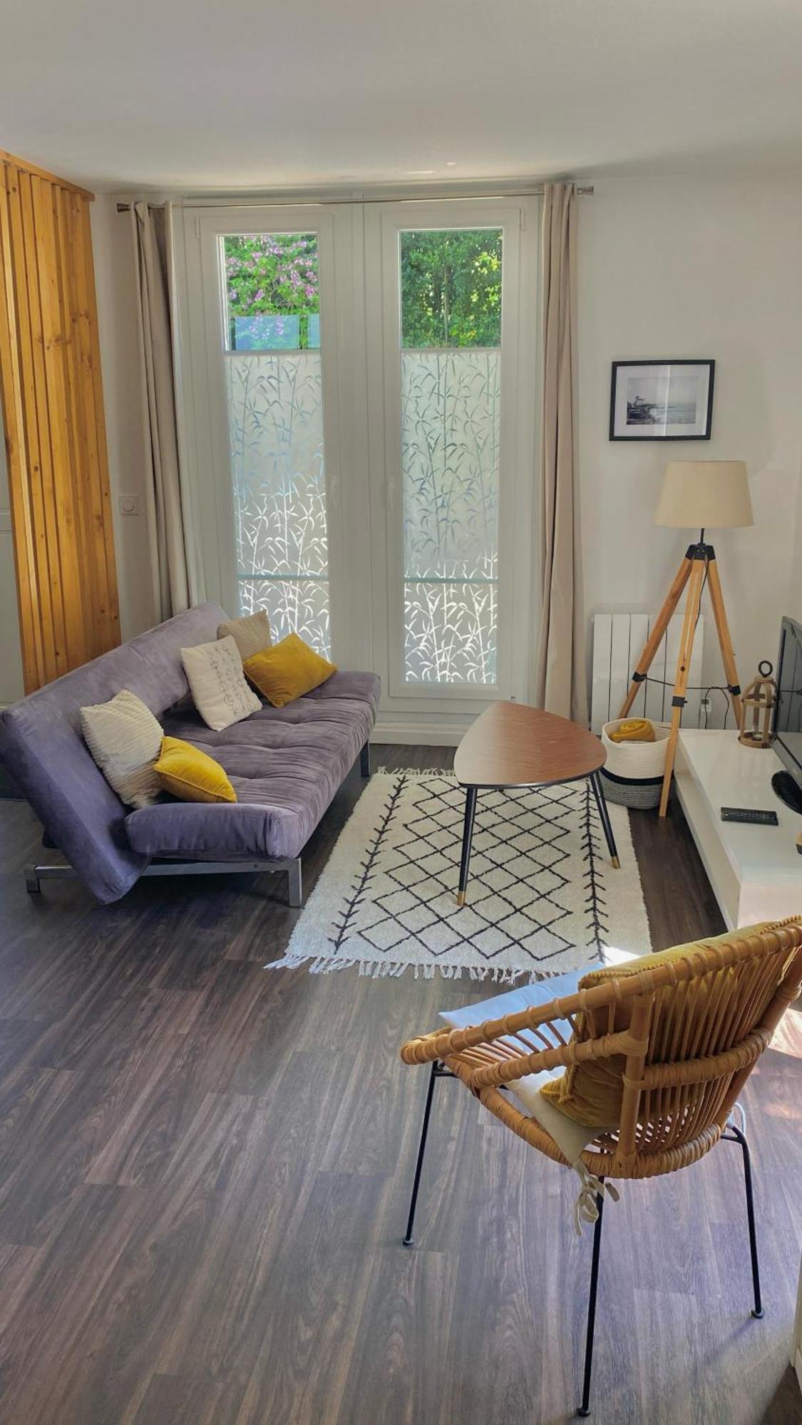 Agreable Petit Gite Avec Piscine Et Jardinet Salies-de-Béarn Екстериор снимка